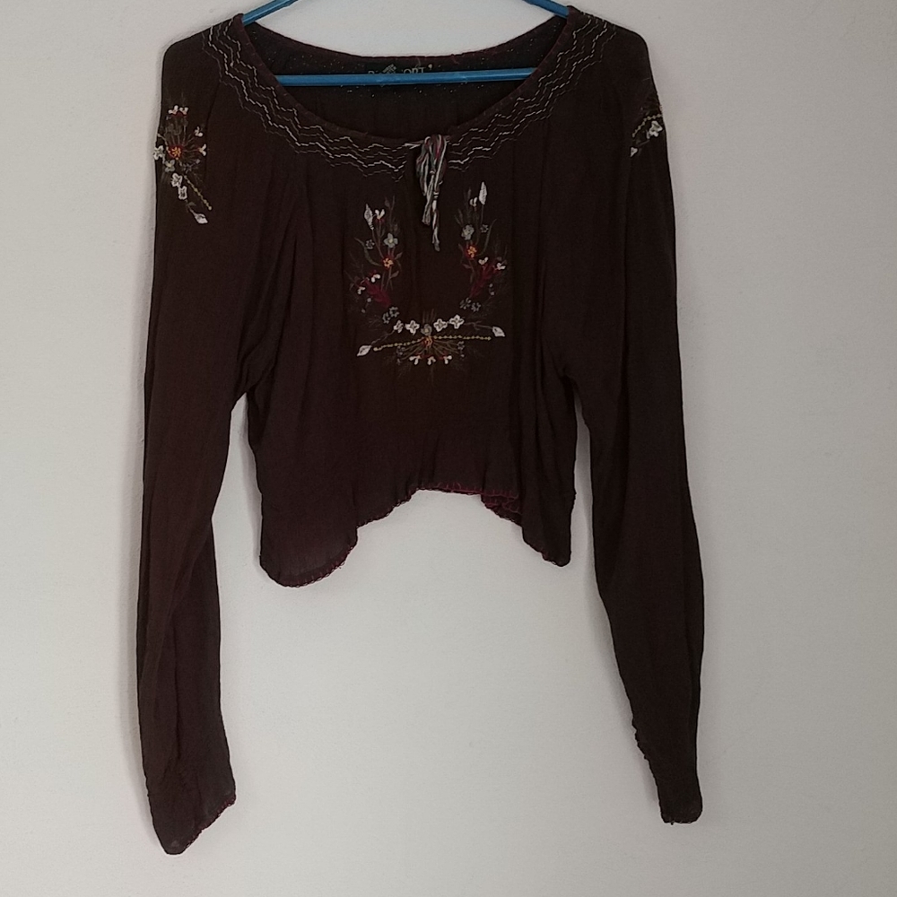 Women's midriff peasant blouse